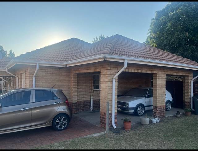 2 BEDROOM CLUSTER FOR SALE IN NOORDWYK
